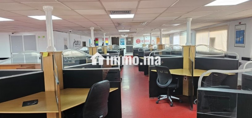 villa-usage-bureau-1600-m2-excellent-emplacement-big-0