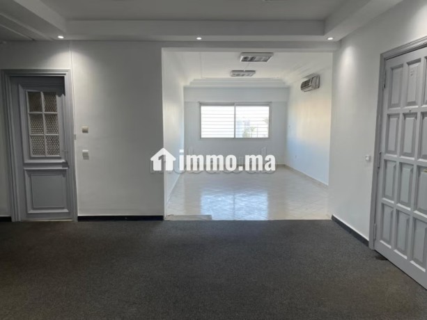 bureau-a-louer-146-m2-maarif-extension-big-0