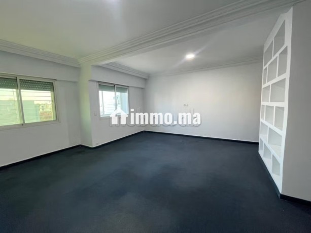 bureau-a-louer-146-m2-maarif-extension-big-2