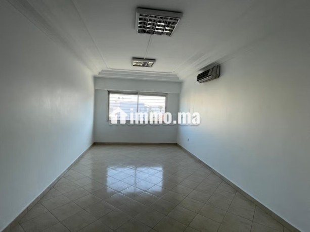 bureau-a-louer-146-m2-maarif-extension-big-3