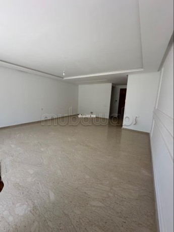 tres-bel-appartement-neuf-pour-la-location-big-2