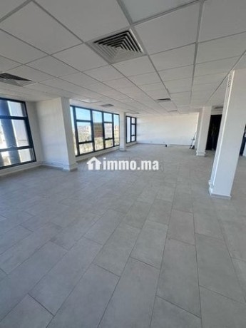 bureau-professionnel-a-louer-quartier-orchidee-big-0