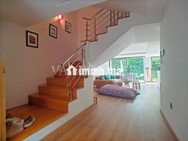 location-une-maison-triplex-moderne-au-cil-casablanca-big-4