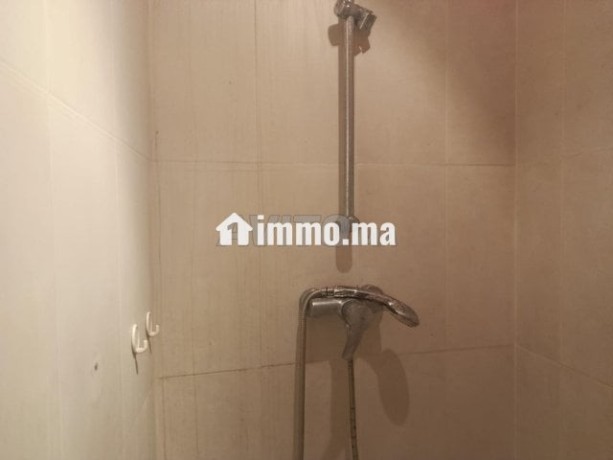 un-tres-bon-appartement-vide-a-loue-big-10