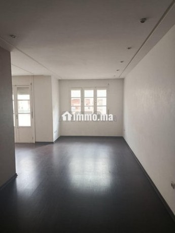 un-tres-bon-appartement-vide-a-loue-big-1
