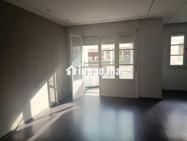 un-tres-bon-appartement-vide-a-loue-big-4