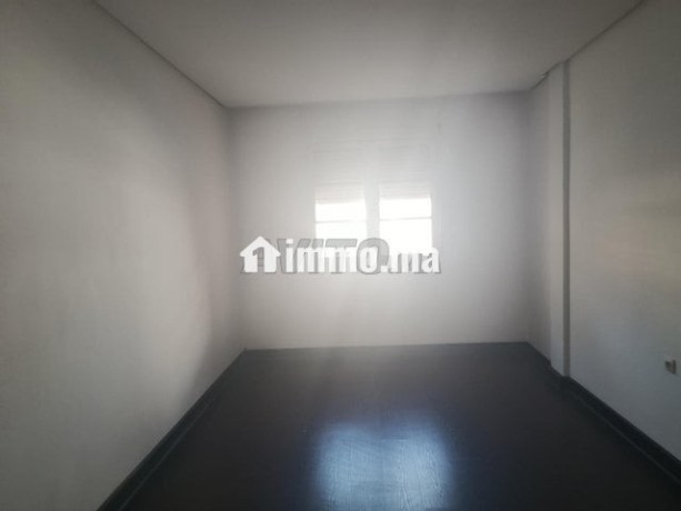 un-tres-bon-appartement-vide-a-loue-big-7