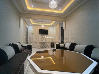 Location d'un appartement à Al Hoceima. 2 belles chambres. Salon traditionnel marocain, résidence sécurisée - Appartement à vendre - Al Hoceïma