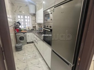Location d'un appartement à Al Hoceima. 2 belles chambres. Salon traditionnel marocain, résidence sécurisée - Appartement à vendre - Al Hoceïma