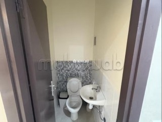 Location d'un appartement à Al Hoceima. 2 belles chambres. Salon traditionnel marocain, résidence sécurisée - Appartement à vendre - Al Hoceïma