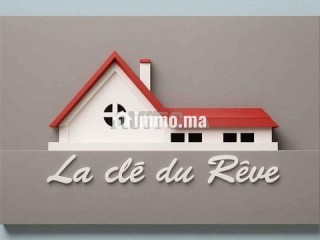cafe-restaurant-en-bord-de-mer-route-cotiere