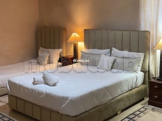 Maison de luxe à louer à Route de Fez.
Superficie 4000 m².
Places de stationnement et jardin - Maison à vendre