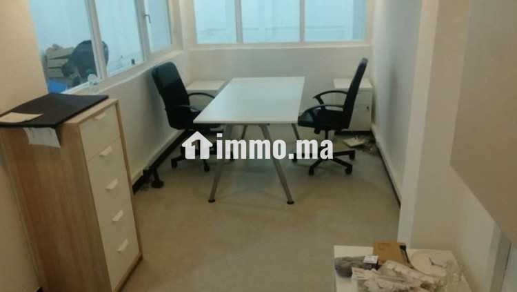 magasin-de-stockage-140-m2-a-beausejour-big-2