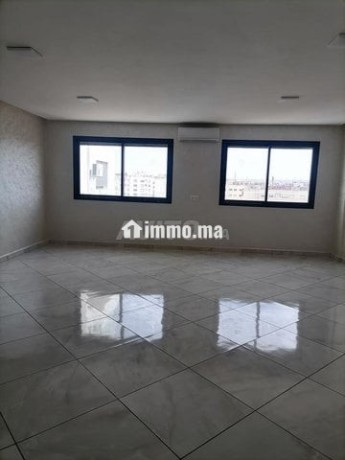 des-bureaux-65m2-80130-ain-sbaa-big-0