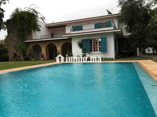 villa-avec-piscine-a-louer-au-quartier-souissi