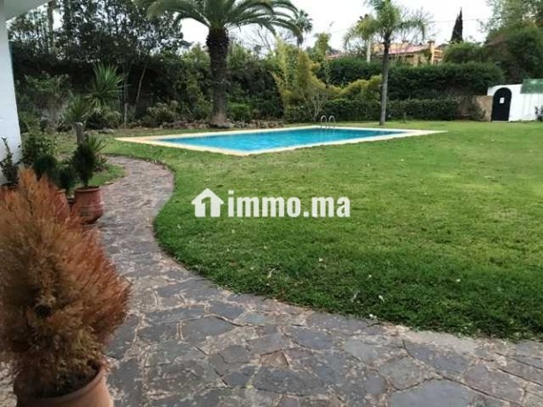 villa-avec-piscine-a-louer-au-quartier-souissi-big-3