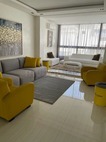 a-louer-appartement-luxueux-sur-triangle-dor-big-0