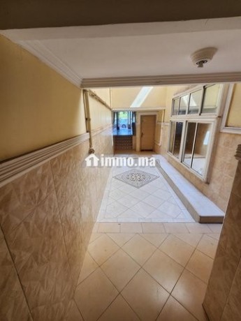 appartement-vide-a-abwab-gueliz-big-7