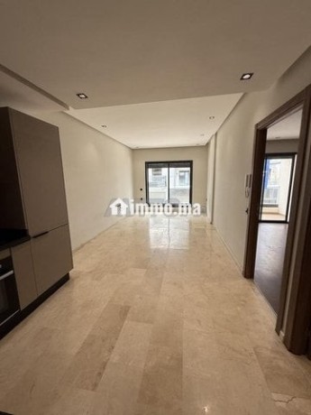 studio-louer-a-cote-de-clinique-chikh-khalifa-big-3