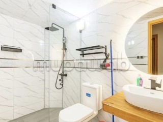 Location d'un appartement à Azrou. 2 pièces. Salon traditionnel, antenne parabolique générale - Appartement à vendre - Azrou