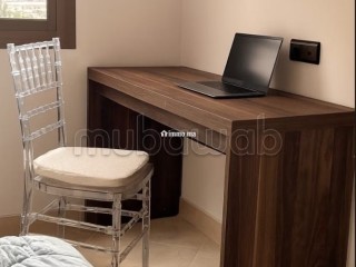 Location d'un appartement à Azrou. 2 pièces. Salon traditionnel, antenne parabolique générale - Appartement à vendre - Azrou