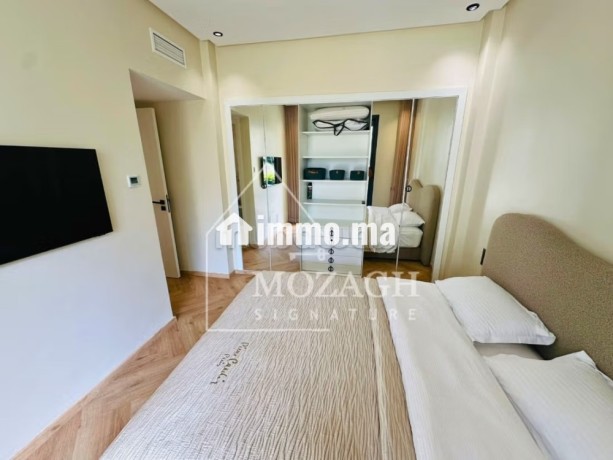 magnifique-appartement-meuble-3-ch-sur-residence-big-9