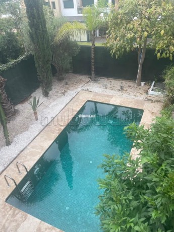 villa-a-bouskoura-de-350-m2-pour-location-vide-big-4