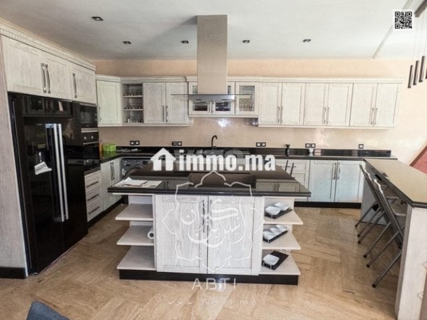 villa-1400m2-piscine-et-grand-jardin-a-californie-big-6