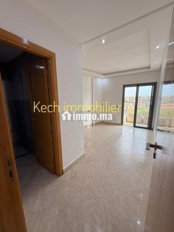 joli-appartement-2-chambres-vide-location-big-6