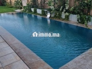belle-et-luxueuse-villa-a-agdal-pour-vente