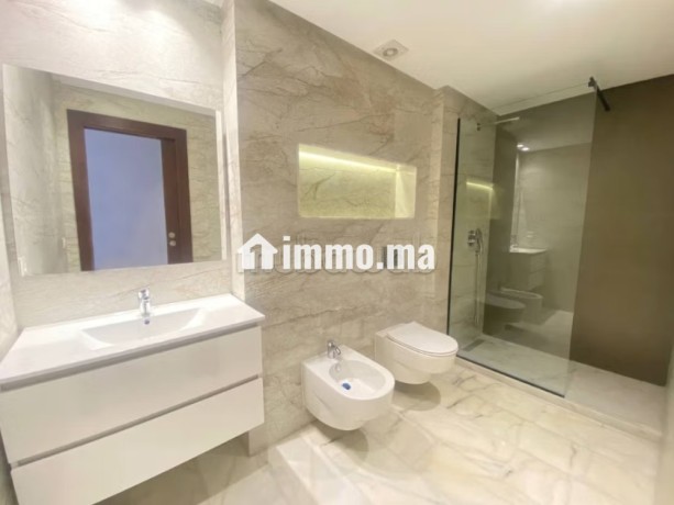 luxueux-appartement-meuble-a-louer-a-tanger-big-15