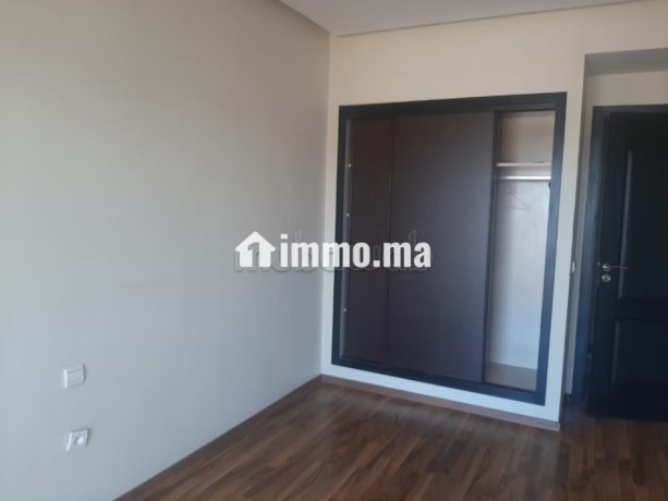 loue-tres-bel-appt-non-meuble-residence-securise-big-2
