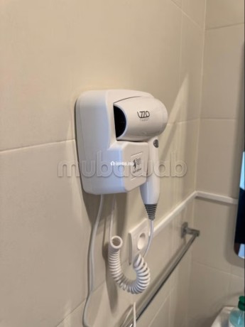 location-dun-appartement-a-agdal-surface-totale-85-m2-salon-contemporain-big-5
