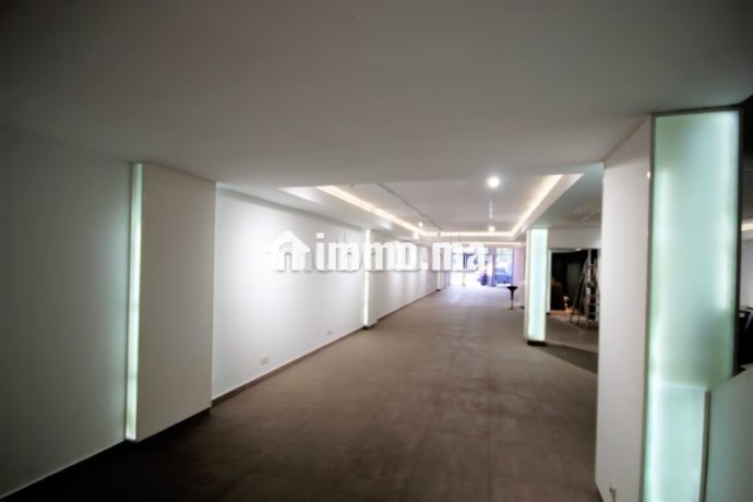 loue-magasin-equipe-390-m2-premium-maarif-ext-big-3