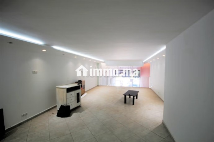 loue-magasin-equipe-390-m2-premium-maarif-ext-big-5