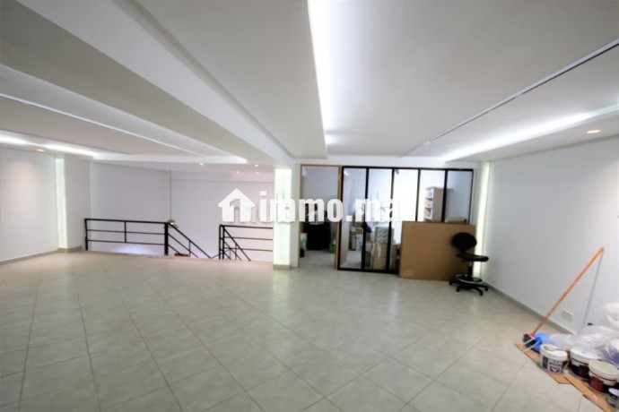 loue-magasin-equipe-390-m2-premium-maarif-ext-big-7
