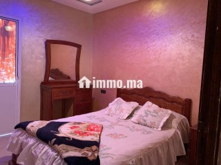 Location d'un appartement à Hay Salam. 2 belles chambres. Antenne parabolique et sécurité - Appartement à vendre - Agadir
