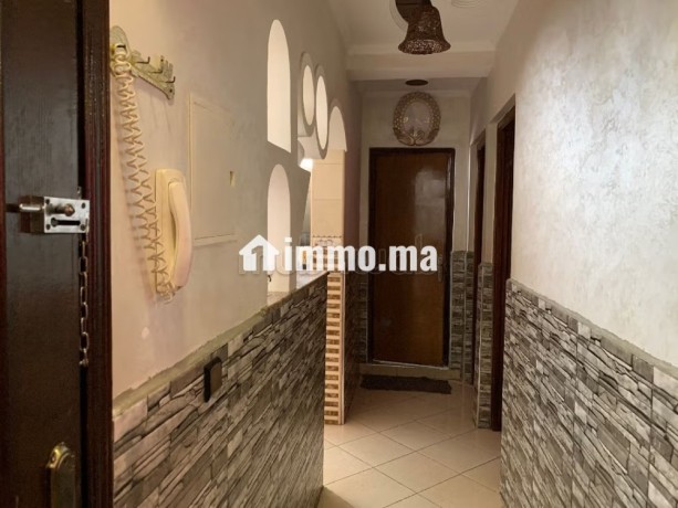 location-dun-appartement-a-hay-salam-2-belles-chambres-antenne-parabolique-et-securite-big-1