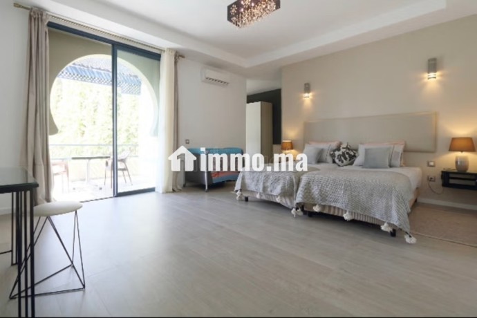 magnifique-villa-piscine-privee-residence-big-10