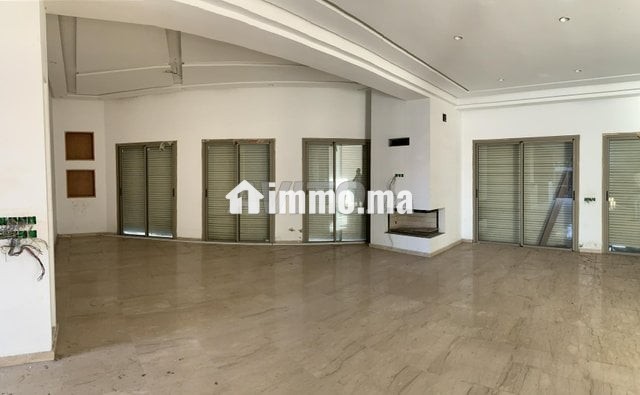 maison-et-villa-700m2-en-vente-a-casablanca-big-2