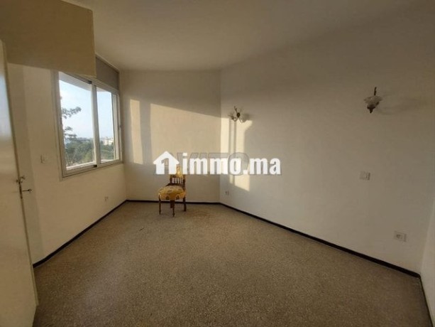 un-tres-joli-duplex-de-4-chambres-a-agdal-big-9