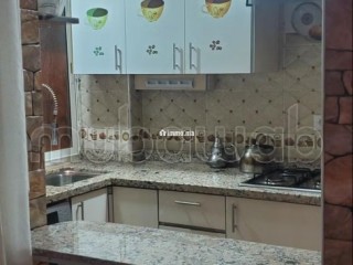 Location d'un appartement à Sidi Rahal Chatai. 4 grandes pièces. Porte blindée, salon marocain traditionnel - Appartement à vendre
