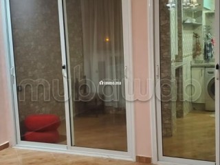 Location d'un appartement à Sidi Rahal Chatai. 4 grandes pièces. Porte blindée, salon marocain traditionnel - Appartement à vendre