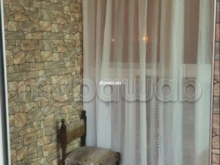 Location d'un appartement à Sidi Rahal Chatai. 4 grandes pièces. Porte blindée, salon marocain traditionnel - Appartement à vendre