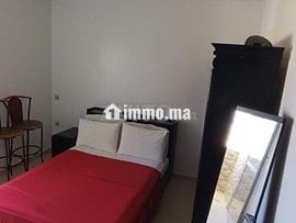 jolie-appartement-vue-sur-stade-de-foot