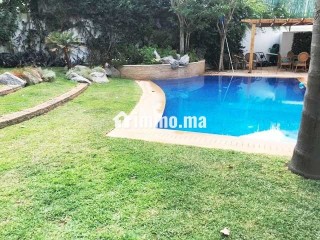 villa-moderne-avec-piscine-a-louer-a-souissi