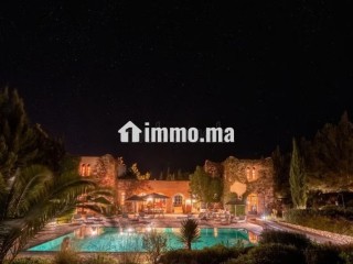 Magnifique villa à louer pour vos vacances en Centre ville.
Surface de 200 m².
Nombres minimum de nuits 2 - Villa à vendre - Essaouira