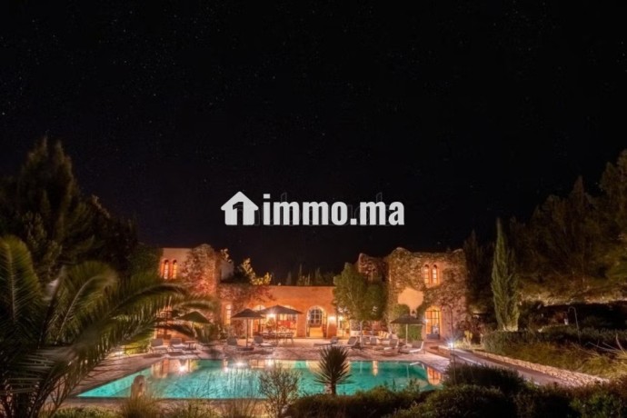 magnifique-villa-a-louer-pour-vos-vacances-en-centre-ville-surface-de-200-m2-nombres-minimum-de-nuits-2-big-1
