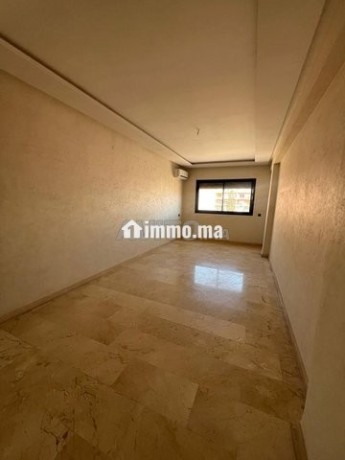 location-appartement-vide-big-2