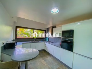 Très bel appartement en location à Agdal. Surface de 100 m². Meublé - Appartement à vendre